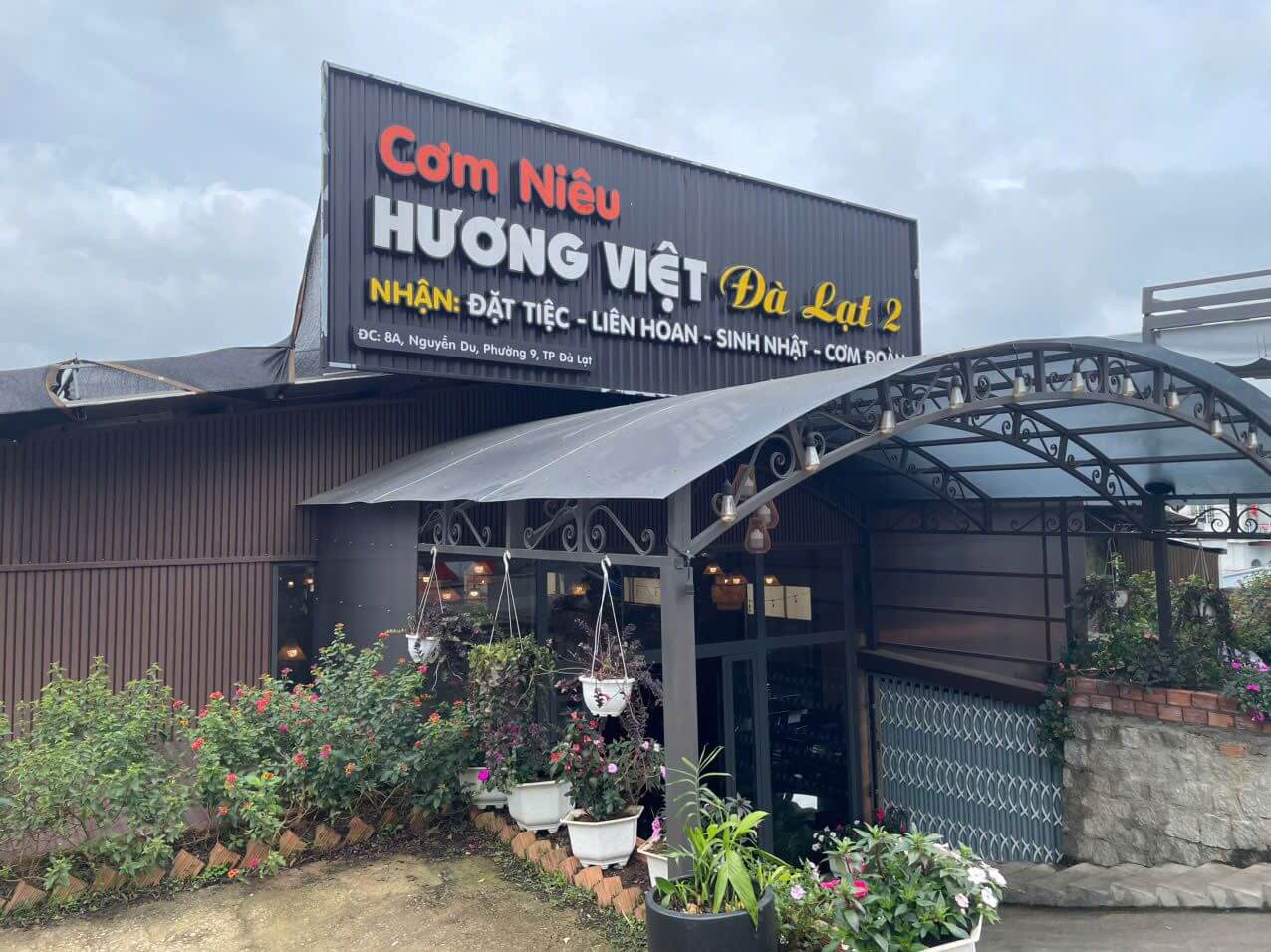 🏠 Review of Com Nieu Huong Viet 2 Da Lat – Authentic Claypot Rice in a Cozy Setting